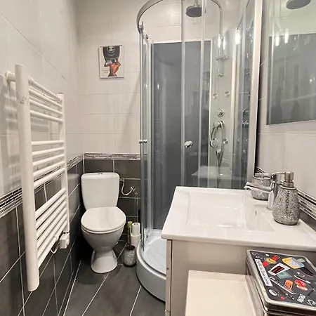 Romantique Avec Jacuzzi * Thorigny-sur-Marne