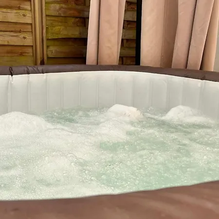 Apartman Romantique Avec Jacuzzi *